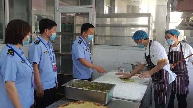 成都餐饮加盟总部支持服务：加盟商的坚实后盾